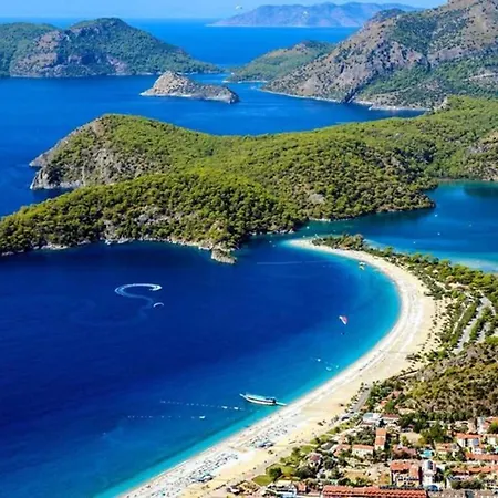 Villa ​fethiyede Bulunan Olimpik Havuzlu *